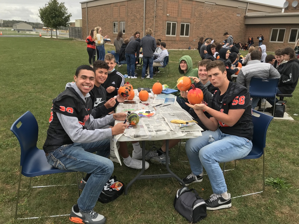 Key Club Hosts Second Annual Pumpkin Painting Event