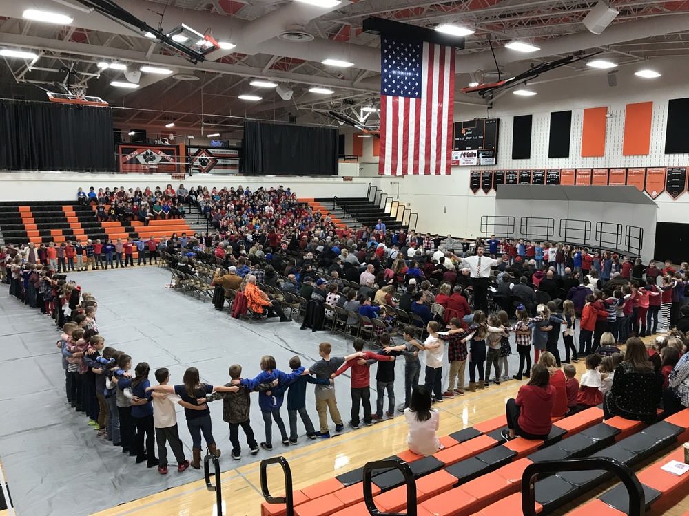 Elementary Students honor Vets in Special Veteran’s Day Performance